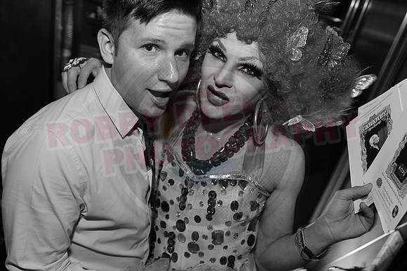 All digital download photos are available for purchase without watermarks