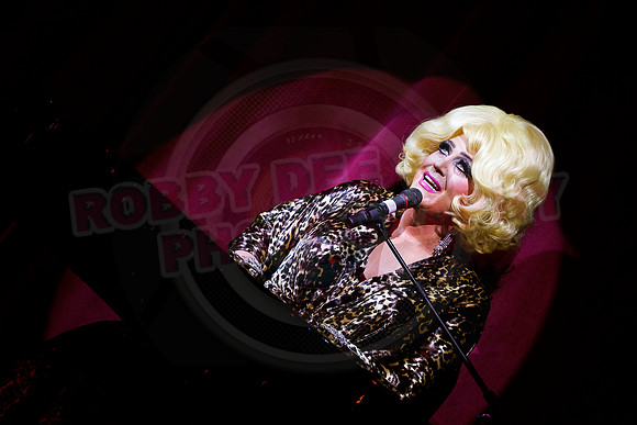 All digital download photos are available for purchase without watermarks