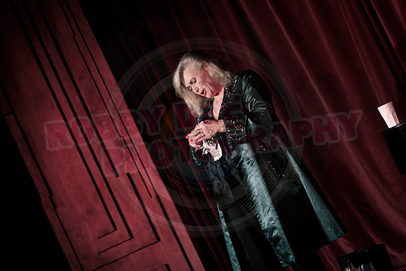 All digital download photos are available for purchase without watermarks