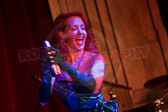 All digital download photos are available for purchase without watermarks