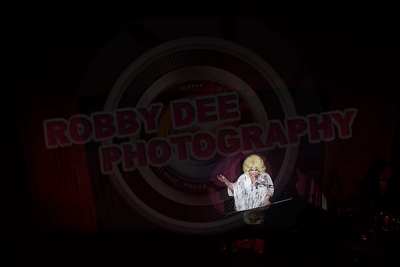 All digital download photos are available for purchase without watermarks