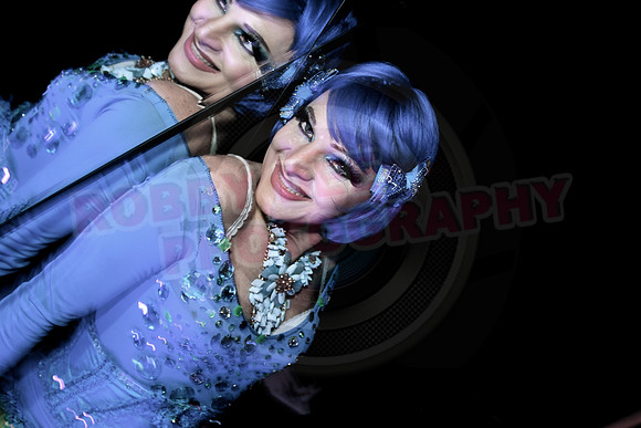All digital download photos are available for purchase without watermarks
