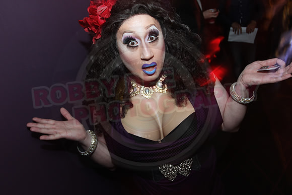 All digital download photos are available for purchase without watermarks