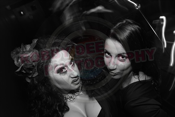 All digital download photos are available for purchase without watermarks