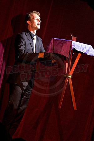 Cabaret Carousel Chrismas Show