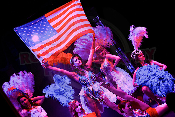 Folly Mixtures Stars and Strippers