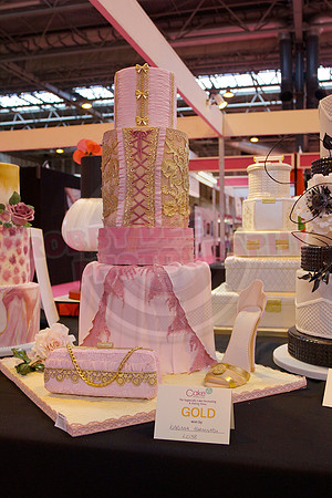 Wedding Cakes Gold, Silver & Bronze