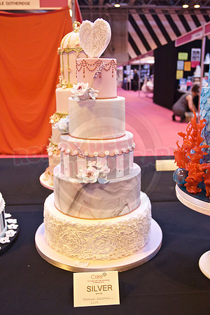 Wedding Cakes Gold, Silver & Bronze