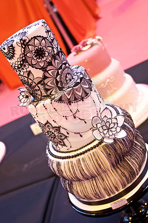 Wedding Cakes Gold, Silver & Bronze