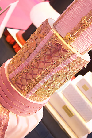 Wedding Cakes Gold, Silver & Bronze