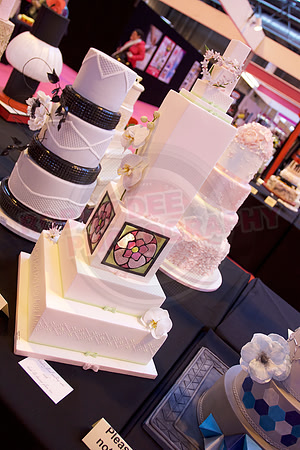 Wedding Cakes Gold, Silver & Bronze