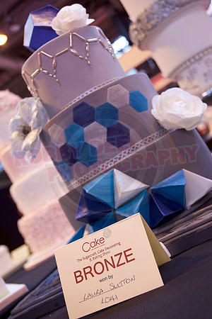 Wedding Cakes Gold, Silver & Bronze