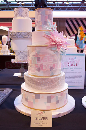 Wedding Cakes Gold, Silver & Bronze