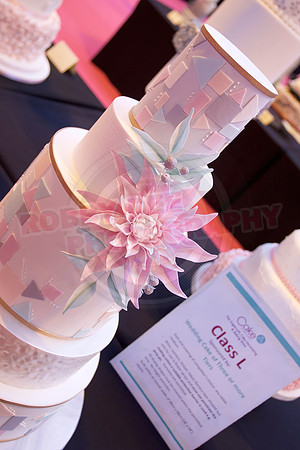 Wedding Cakes Gold, Silver & Bronze
