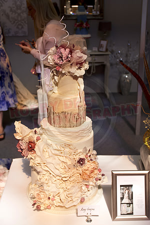 Wedding Cakes Through The Ages
