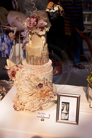 Wedding Cakes Through The Ages