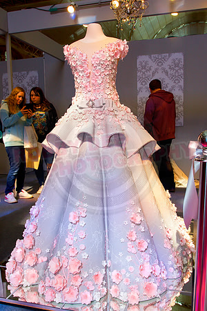 Wedding Cakes Through The Ages