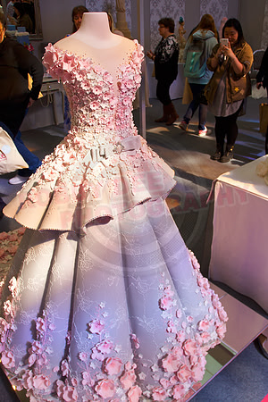 Wedding Cakes Through The Ages