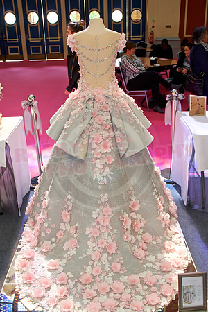 Wedding Cakes Through The Ages