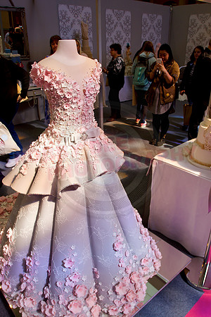 Wedding Cakes Through The Ages