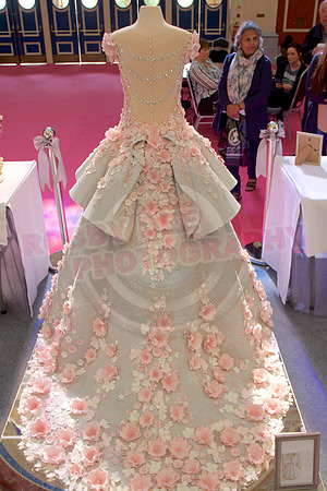 Wedding Cakes Through The Ages