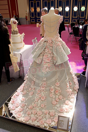 Wedding Cakes Through The Ages