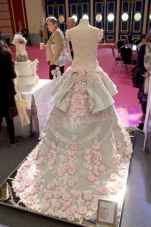 Wedding Cakes Through The Ages