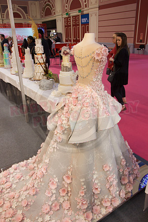 Wedding Cakes Through The Ages