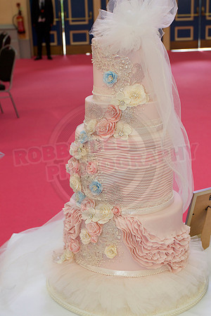 Wedding Cakes Through The Ages
