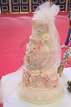 Wedding Cakes Through The Ages