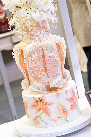 Wedding Cakes Through The Ages