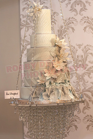 Wedding Cakes Through The Ages