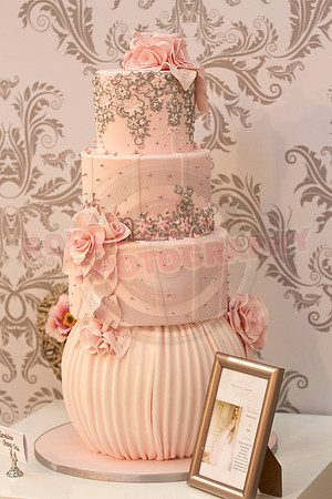 Wedding Cakes Through The Ages