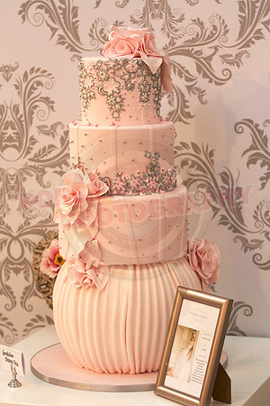 Wedding Cakes Through The Ages