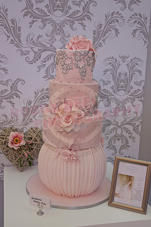 Wedding Cakes Through The Ages