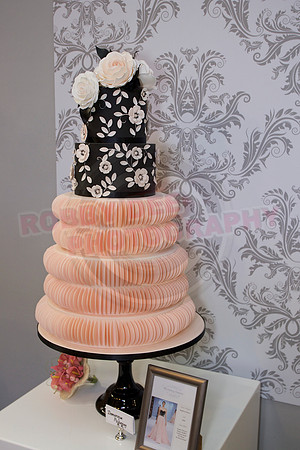 Wedding Cakes Through The Ages