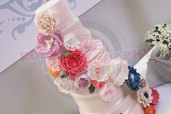 Wedding Cakes Through The Ages