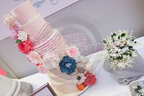 Wedding Cakes Through The Ages