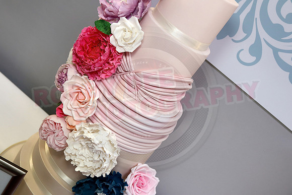 Wedding Cakes Through The Ages