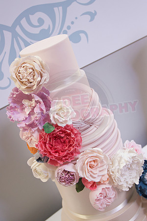 Wedding Cakes Through The Ages