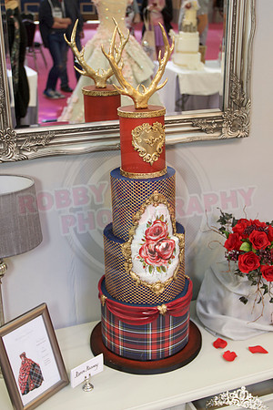 Wedding Cakes Through The Ages