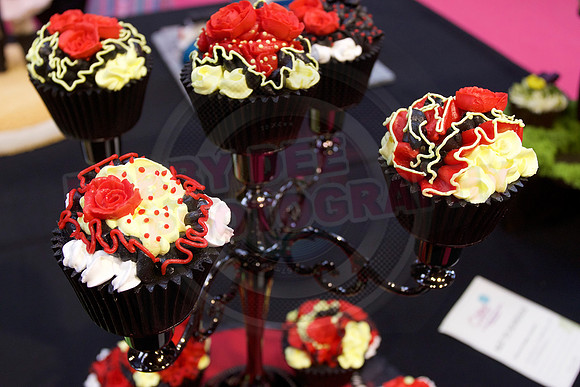 Cake International Cupcakes & Festive Cookies