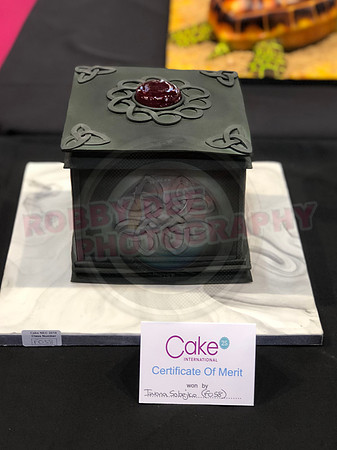 Class F: Illusion Cake