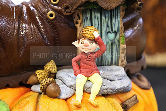 Eye Capturing Cake International Moments