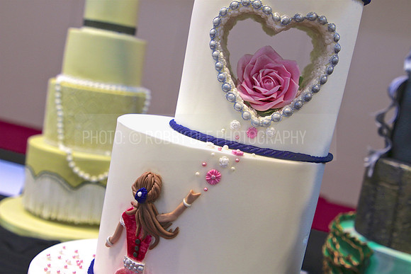 Eye Capturing Cake International Moments