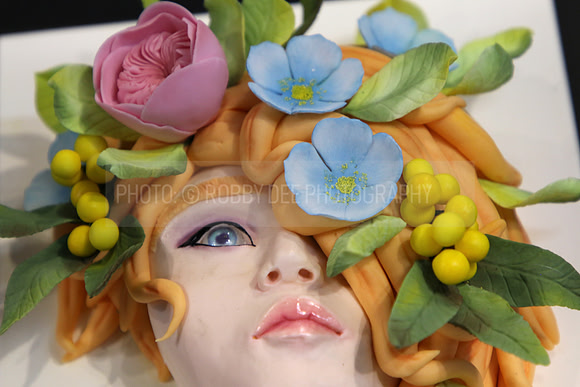 Eye Capturing Cake International Moments