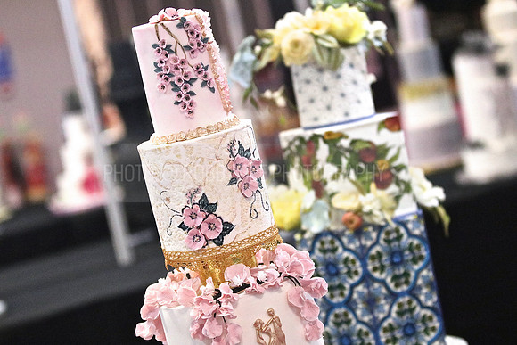 Eye Capturing Cake International Moments